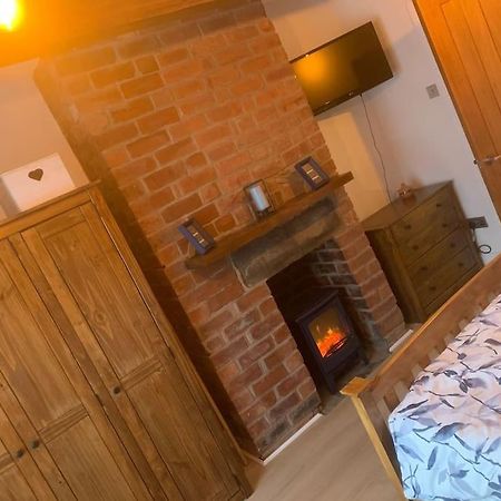 Quaint 1 Bedroom Cottage In Pudsey, Leeds 외부 사진
