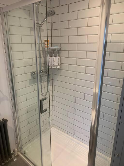 Quaint 1 Bedroom Cottage In Pudsey, Leeds 외부 사진
