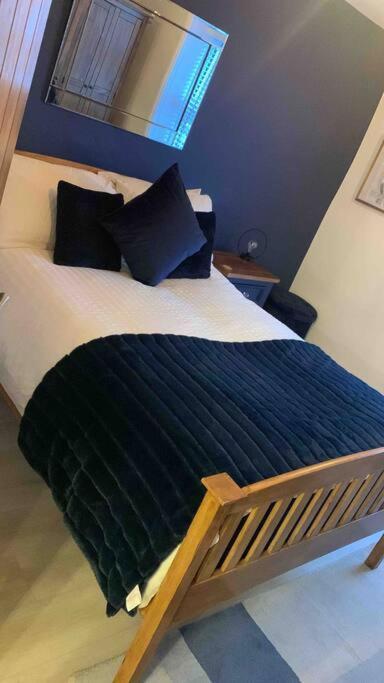 Quaint 1 Bedroom Cottage In Pudsey, Leeds 외부 사진